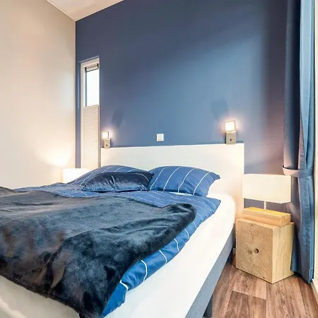 Holiday home Hausboot Grosse Freiheit Ribnitz-Damgarten