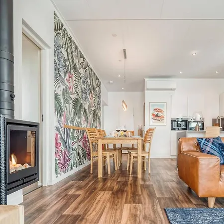 Holiday home Hausboot Grosse Freiheit